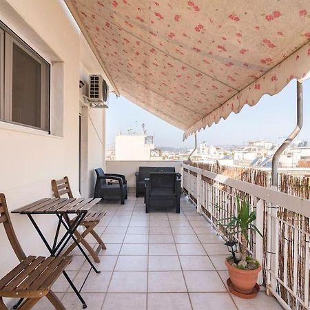 Top Floor Apartment At Petrolona With Big Balcony Atenas Exterior foto